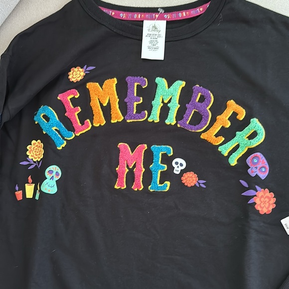 DISNEY COCO BLACK LONG SLEEVE EMBROIDERED REMEMBER ME TOP SMALL NEW - Picture 4 of 11